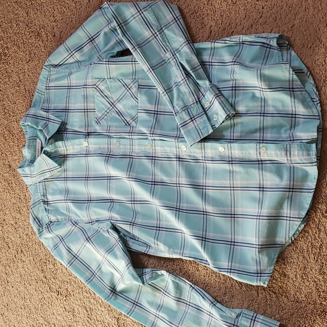 Basic Button Down Sz L